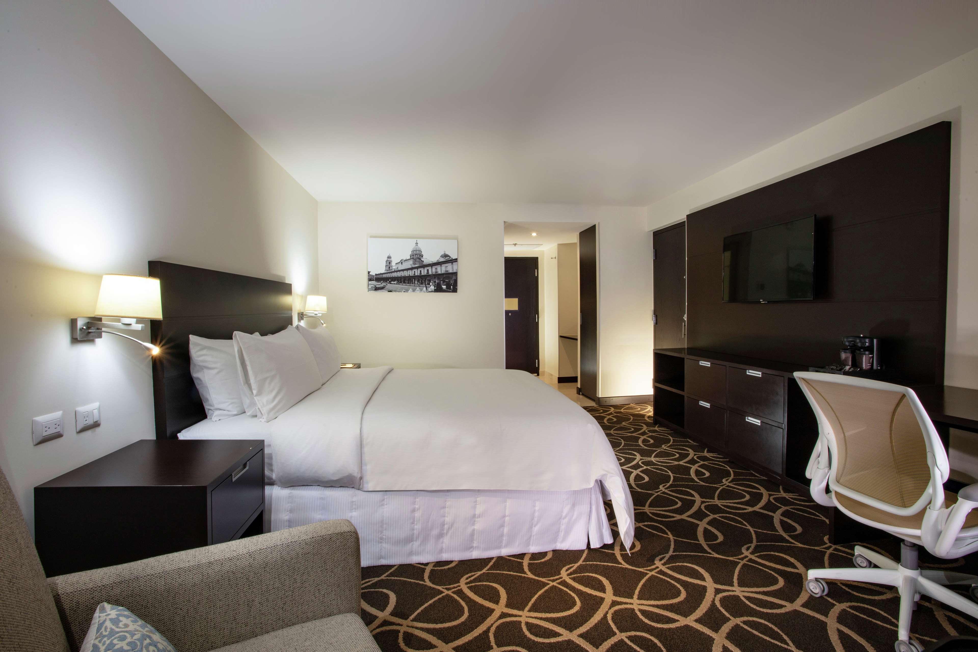 ดับเบิลทรี บาย ฮิลตัน โตลูกา Hotel โทลุกา ภายนอก รูปภาพ
