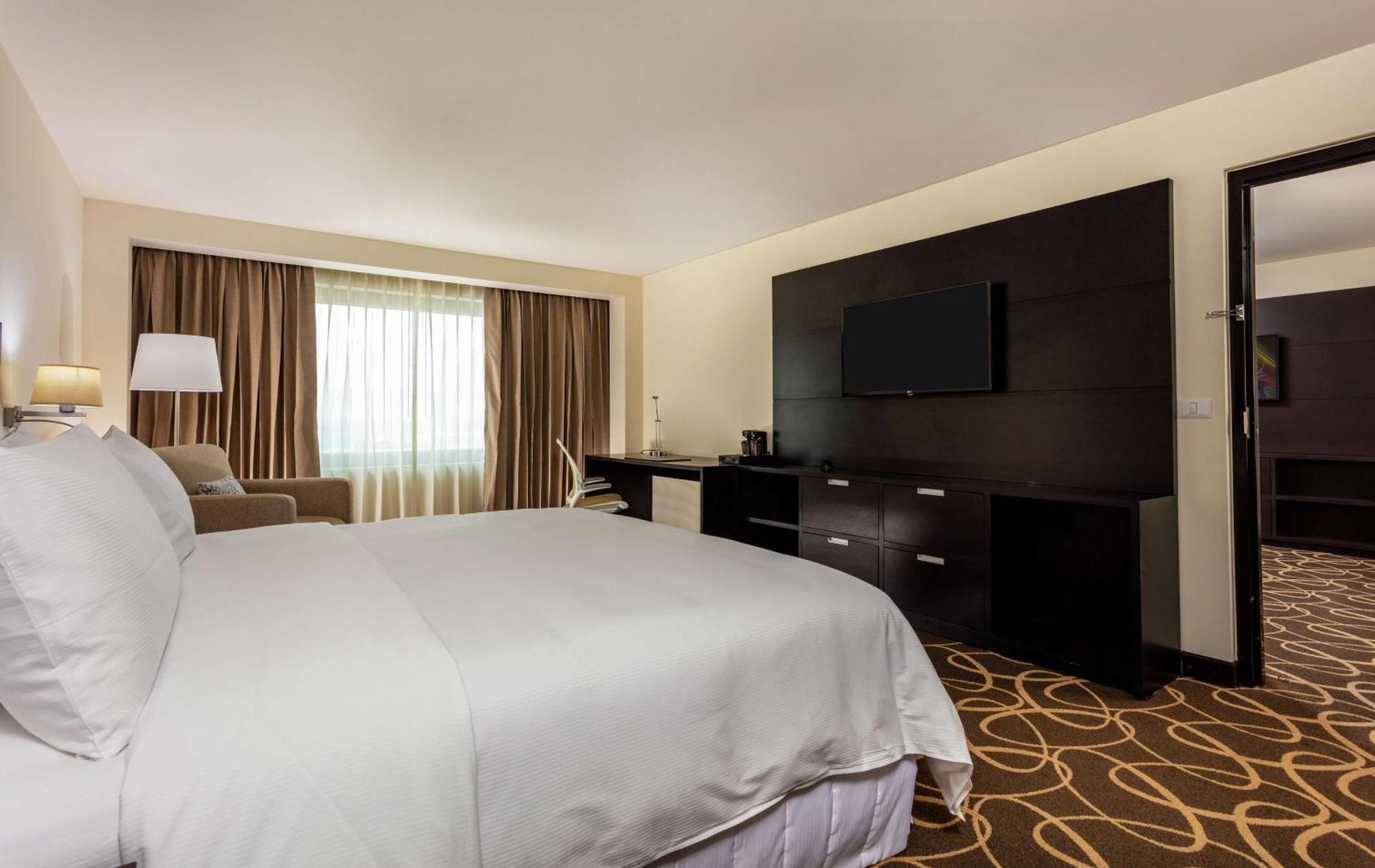 ดับเบิลทรี บาย ฮิลตัน โตลูกา Hotel โทลุกา ภายนอก รูปภาพ