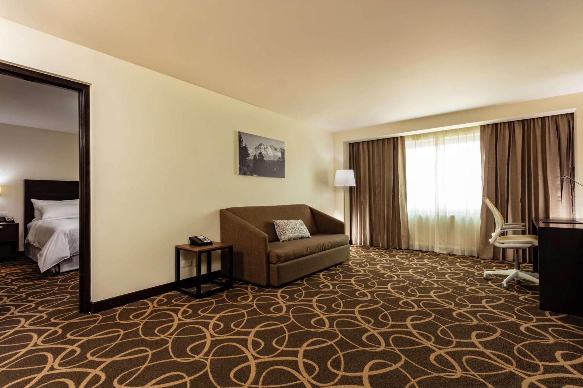 ดับเบิลทรี บาย ฮิลตัน โตลูกา Hotel โทลุกา ภายนอก รูปภาพ