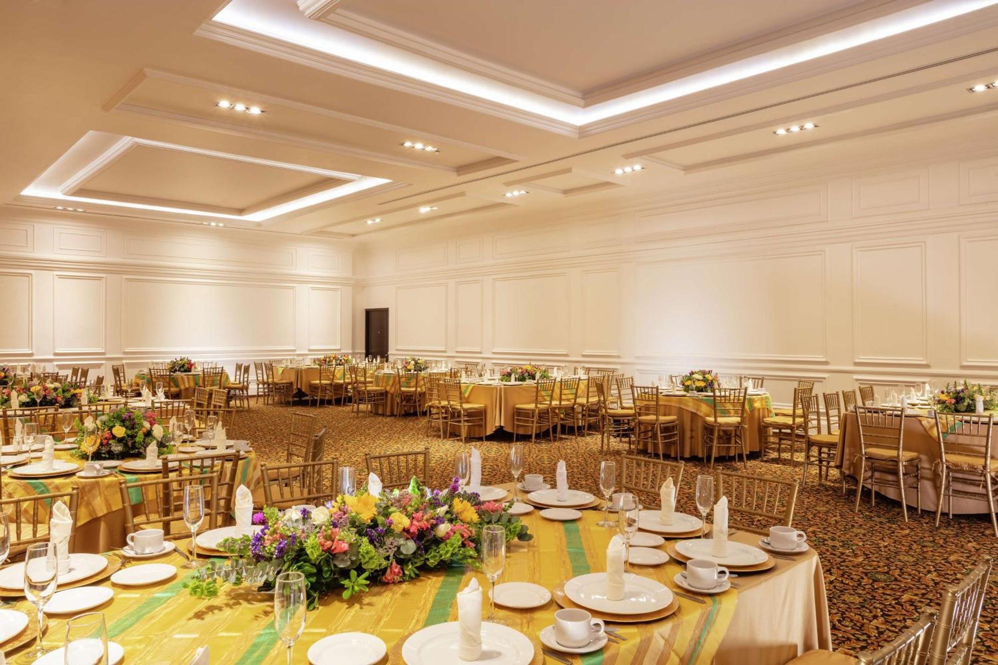 ดับเบิลทรี บาย ฮิลตัน โตลูกา Hotel โทลุกา ภายนอก รูปภาพ